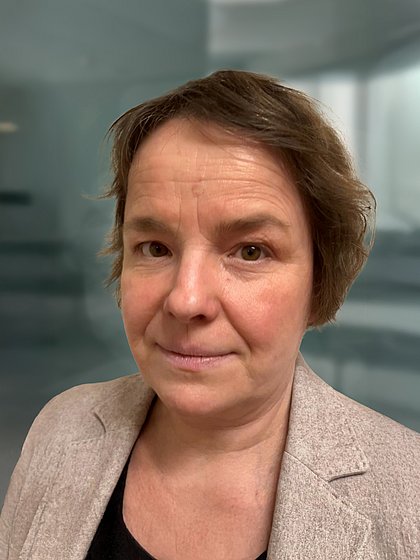 Dr. Christine Langhanns