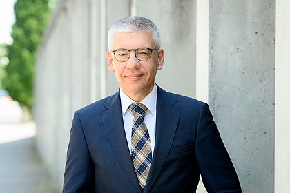 Dr. Matthias Stoffregen