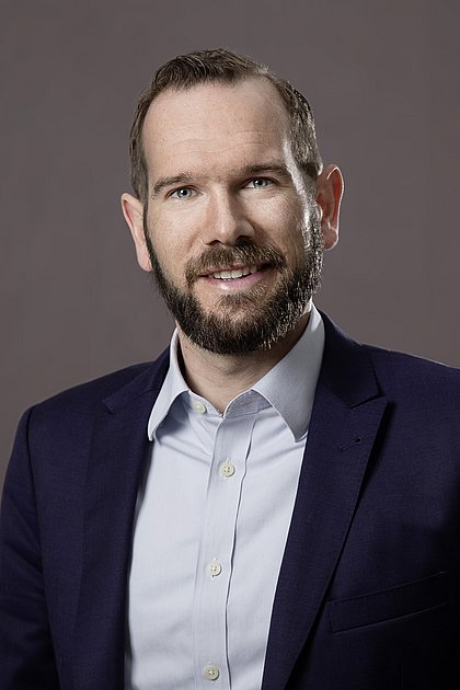 Dr. Hendrik Koch